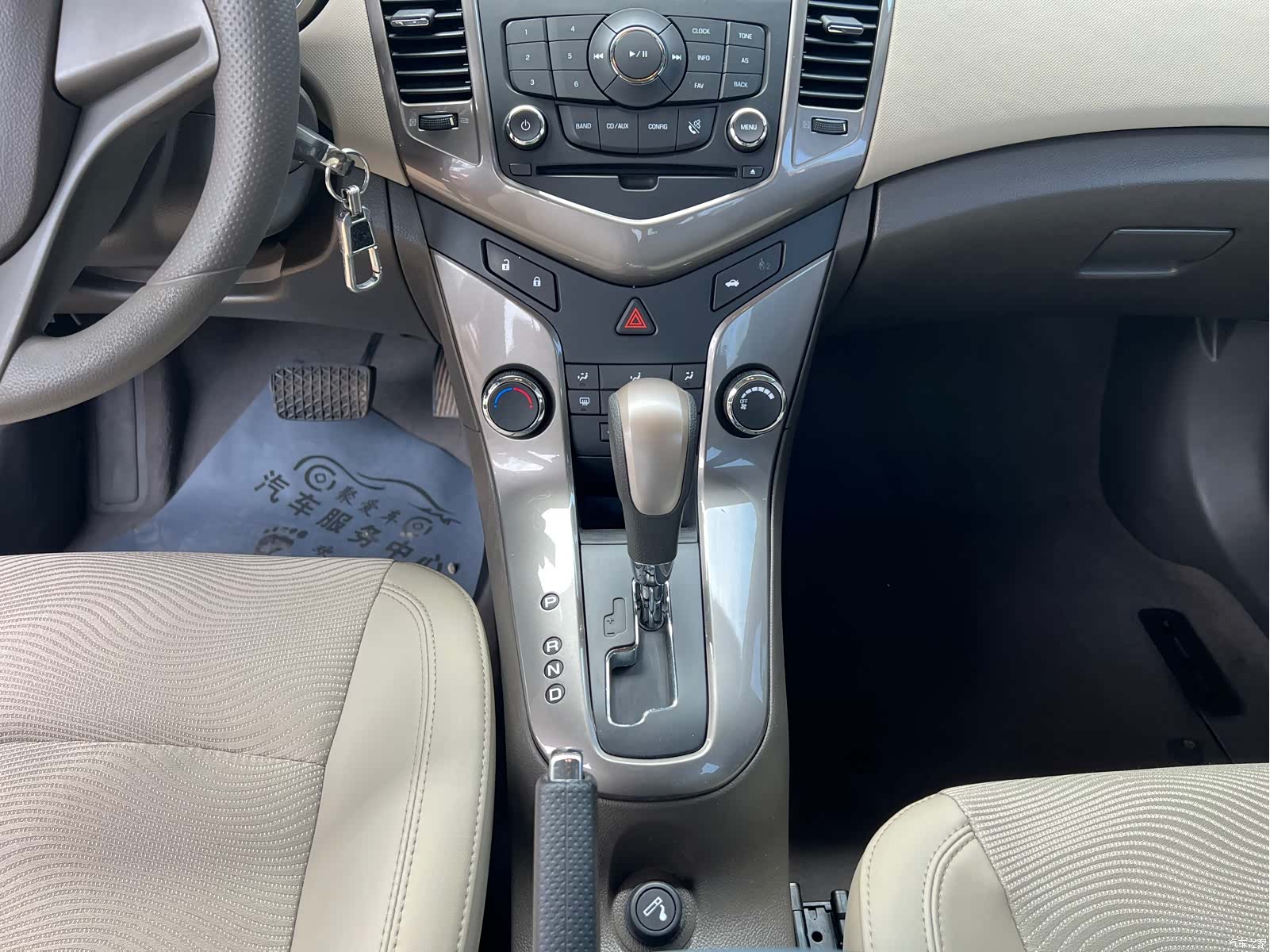 Chevrolet SE, 2015 17