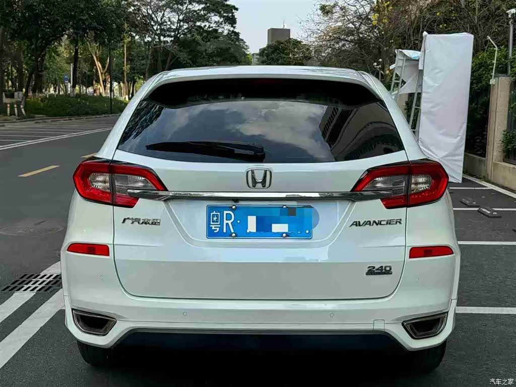 Honda Avancier, 2018 все фото