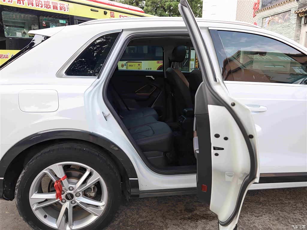 Audi Q3, 2022 14