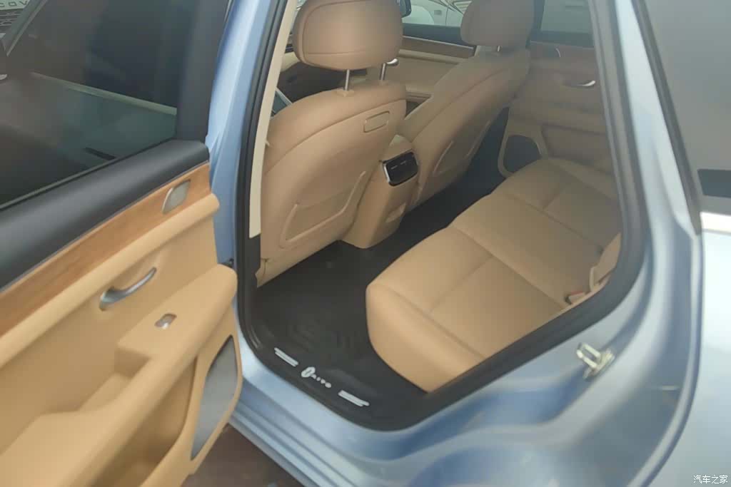 AITO M5, 2024 11