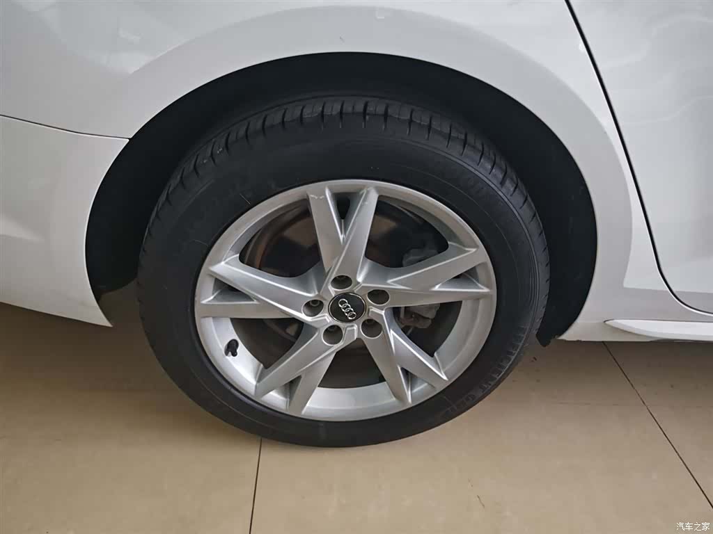 Audi A4L, 2018 26