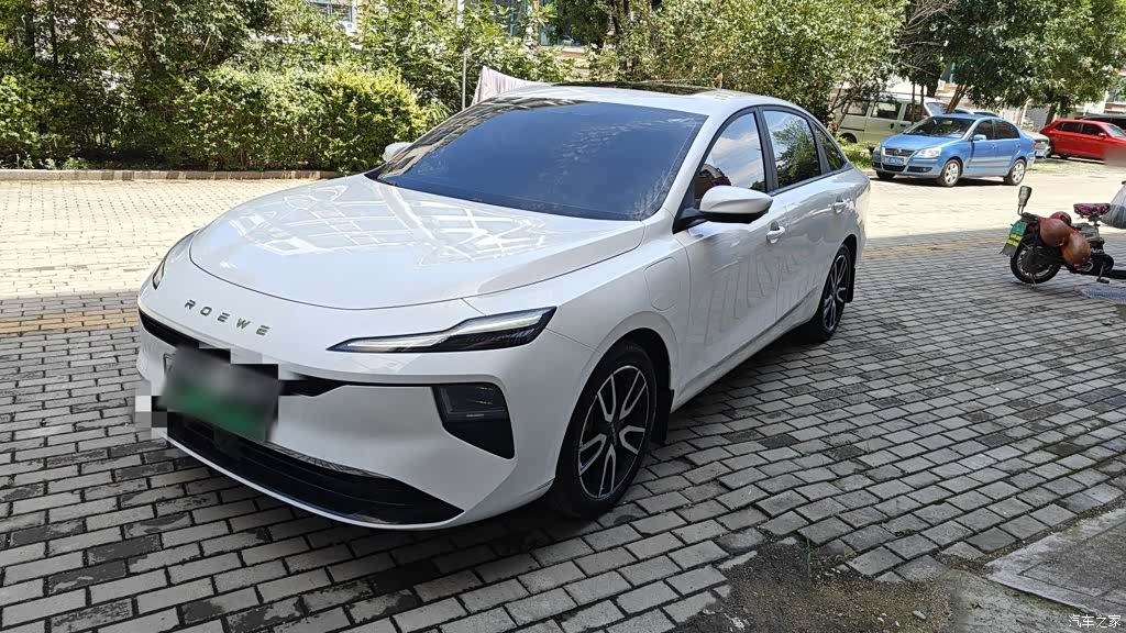 Roewe D6, 2025 1