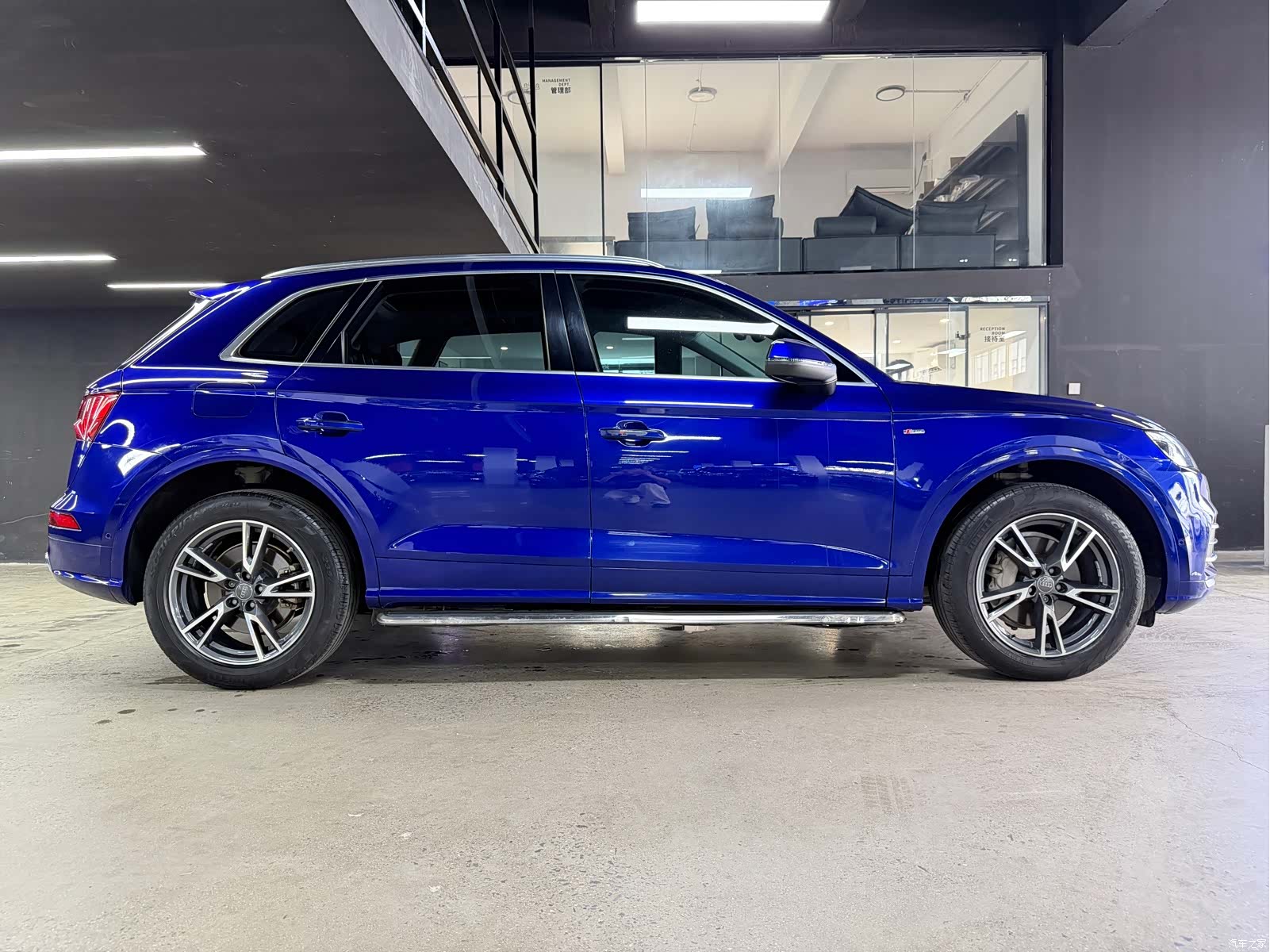 Audi Q5L, 2021 10
