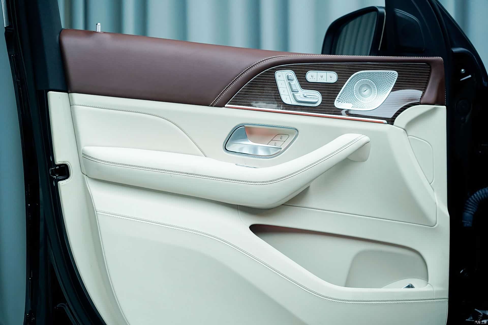 Maybach GLS, 2021 18
