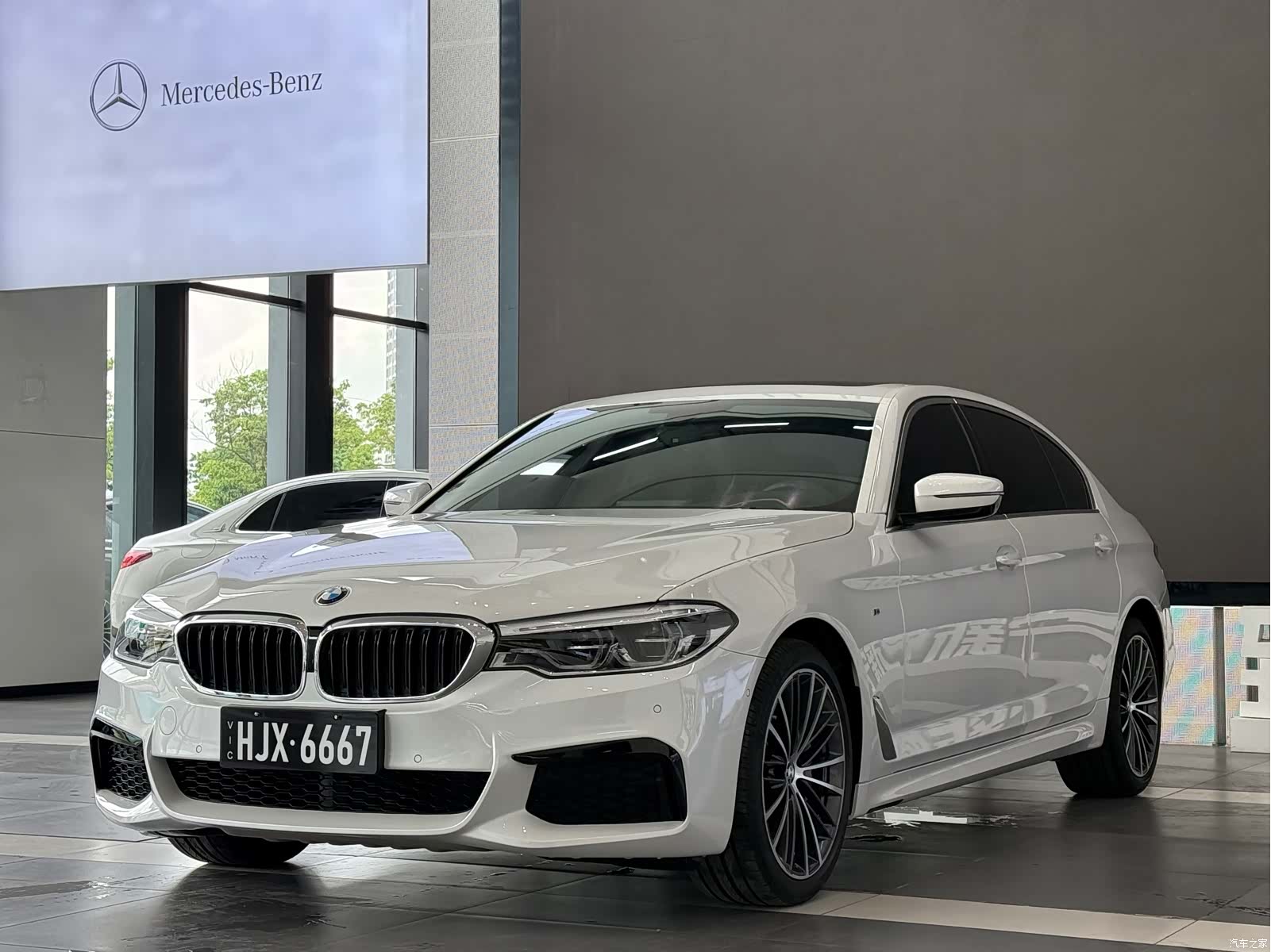 BMW 5 Series, 2019 1