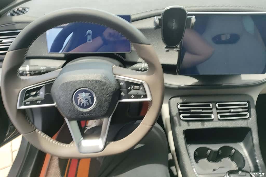 BYD Qin, 2023 12