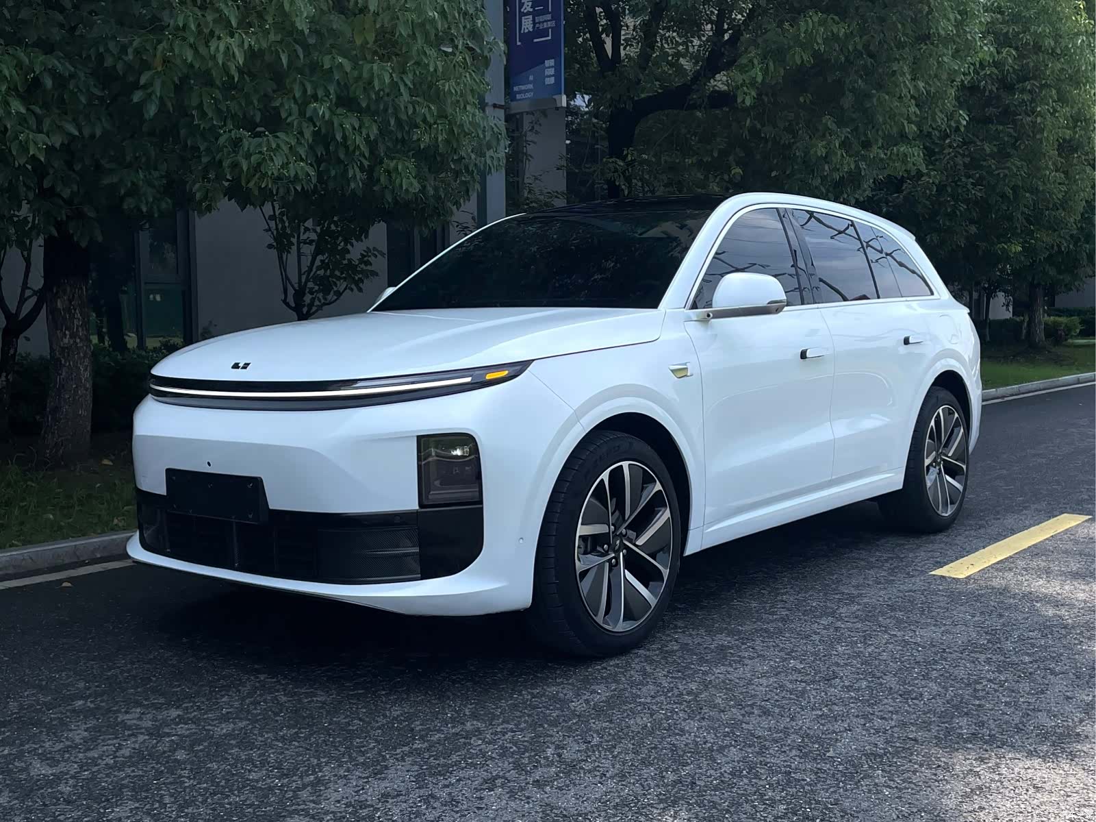 Li Auto L6, 2024 1