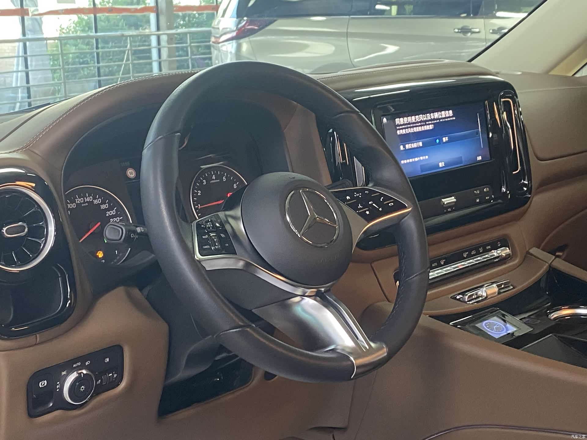 Mercedes-Benz 7, 2025 3
