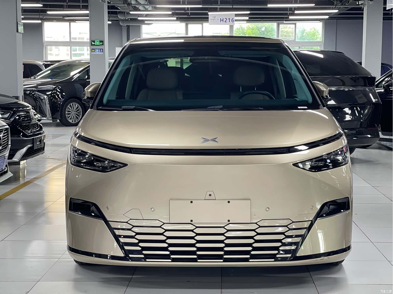 Xpeng X9, 2024 2