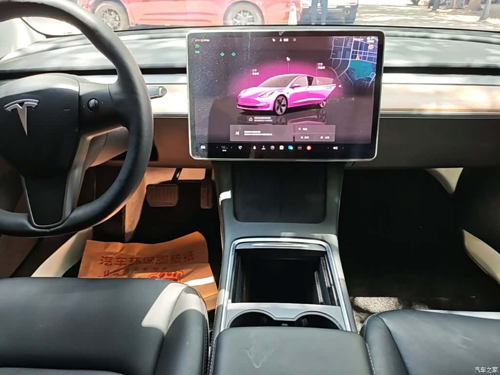 Tesla Model 3, 2022 13