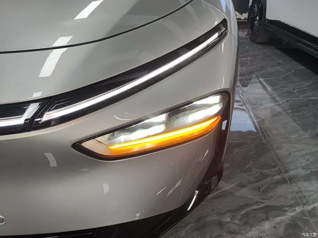 Xpeng P7, 2025 24
