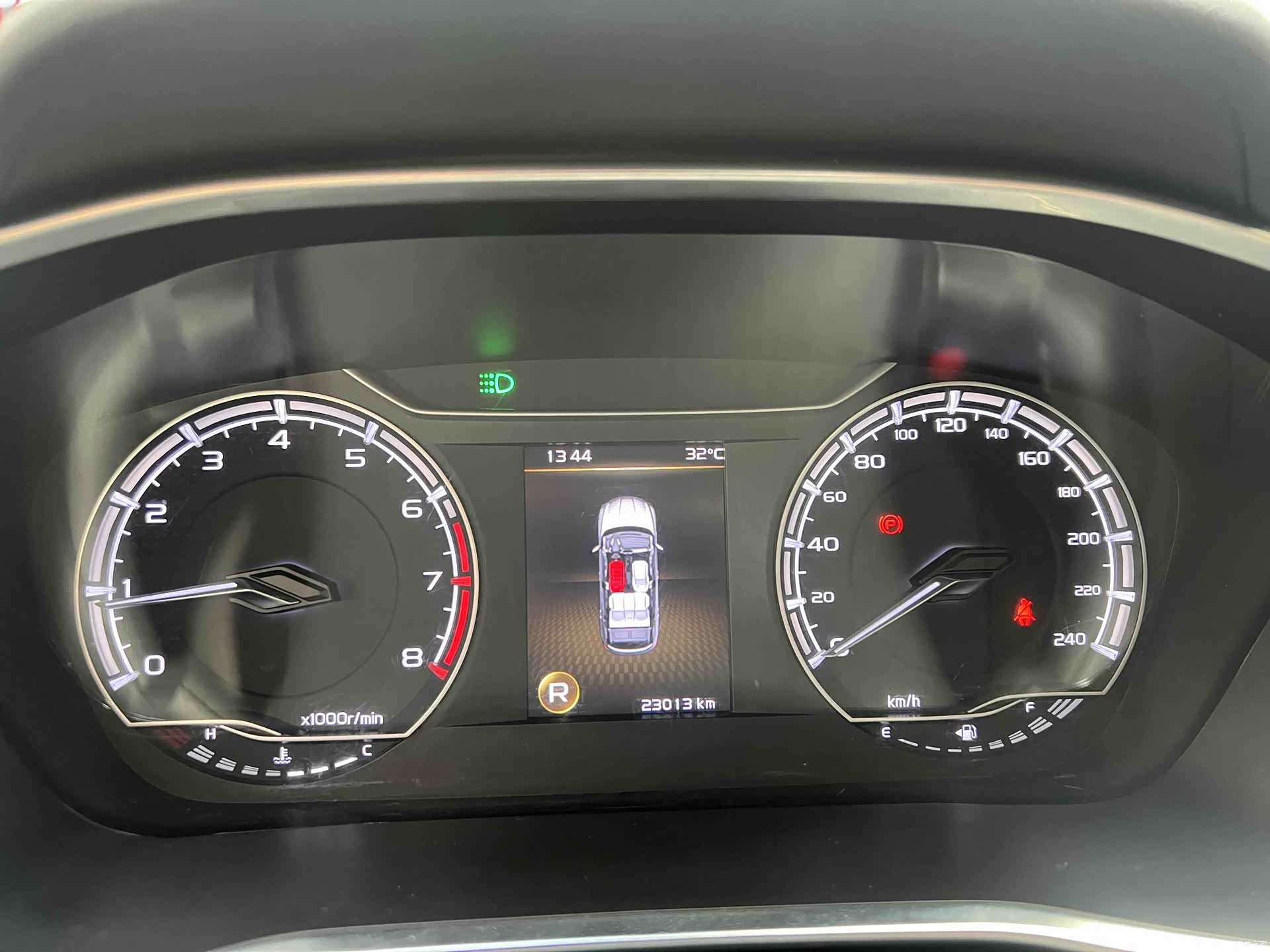 Geely Coolray, 2022 20