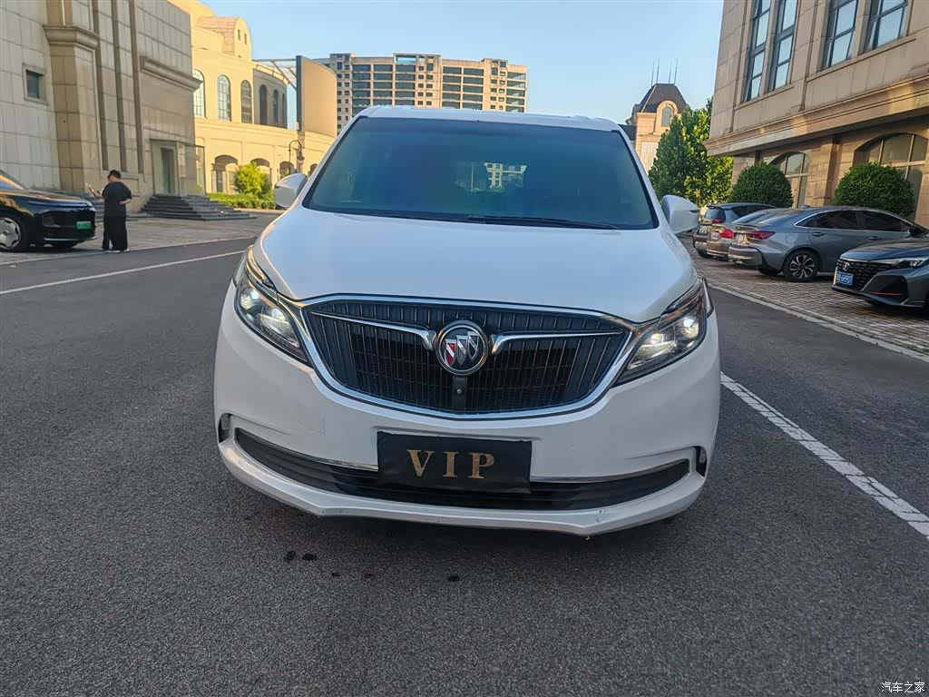 Buick GL8, 2017 2