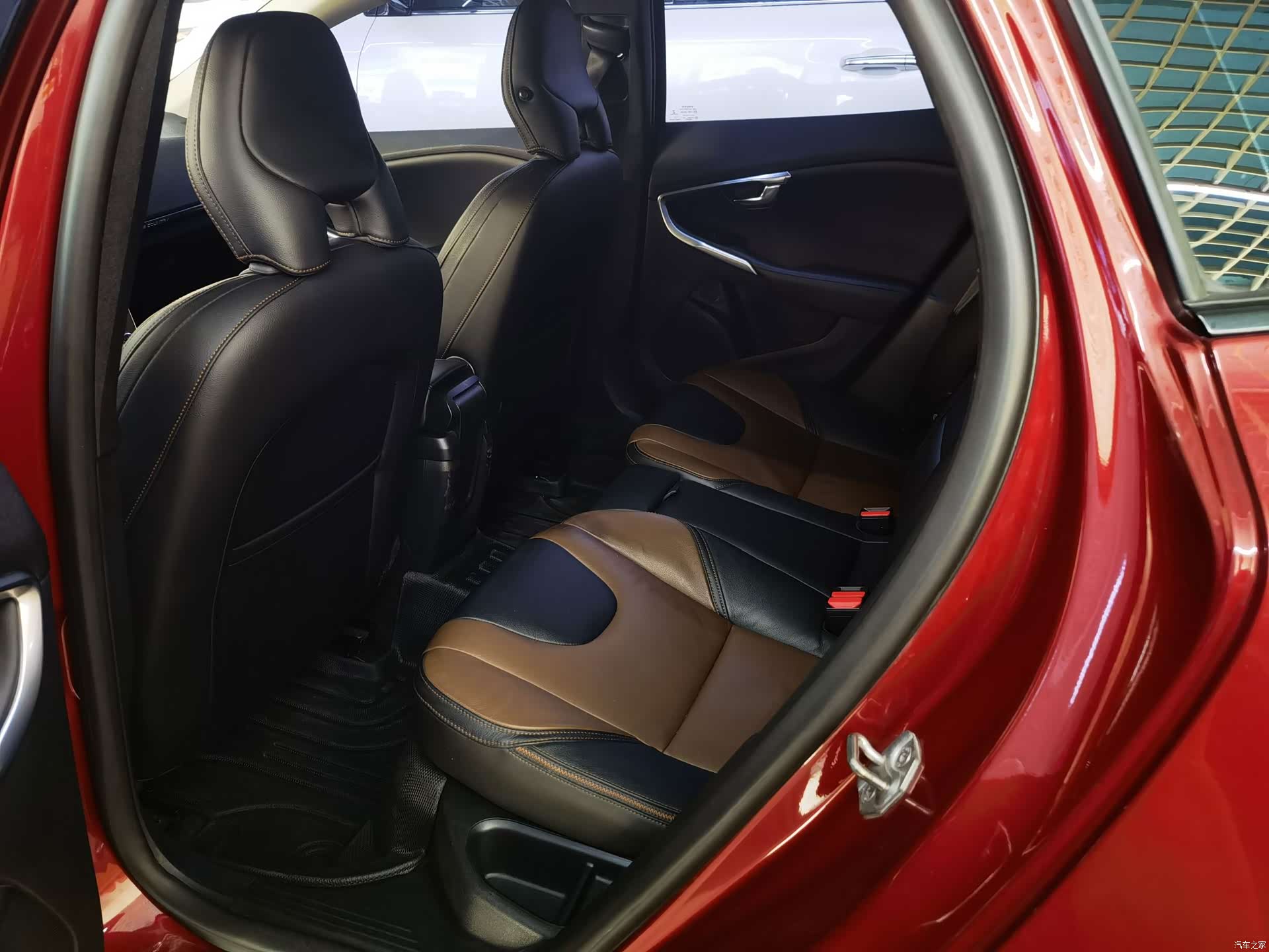 Volvo V40, 2014 8