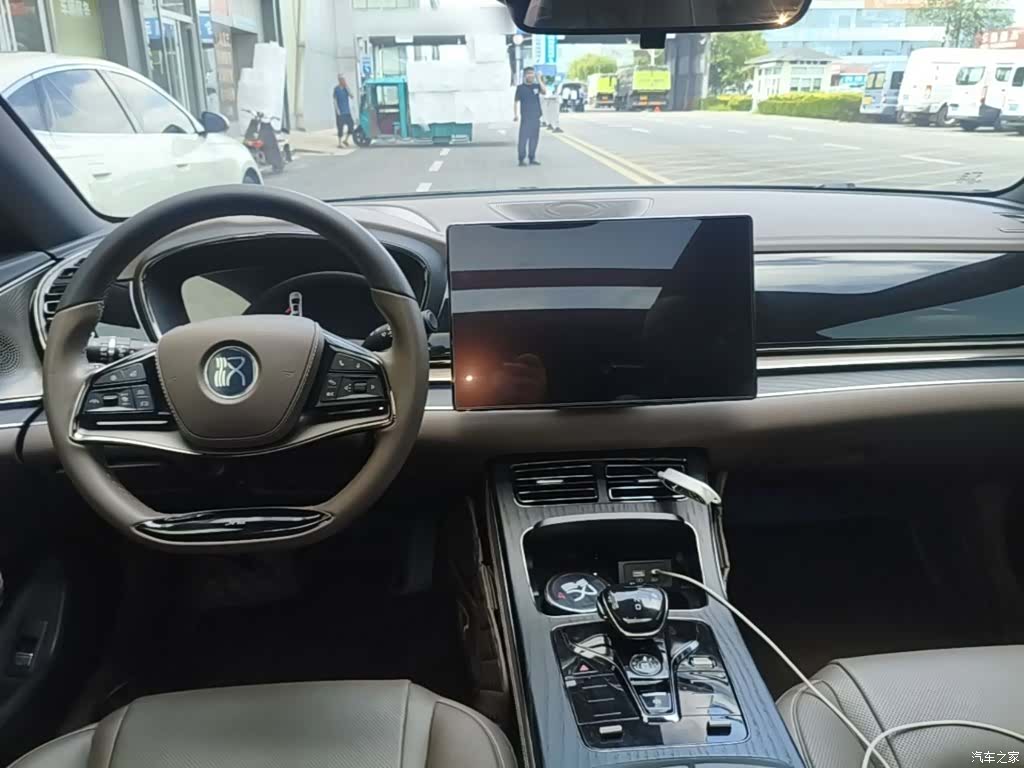 BYD Han, 2023 10