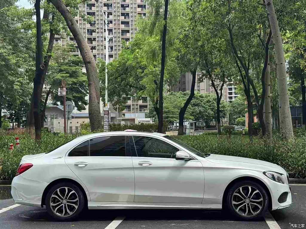 Mercedes-Benz C-Class, 2015 4