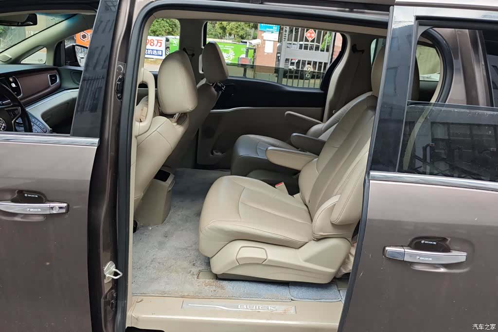 Buick GL8, 2017 11