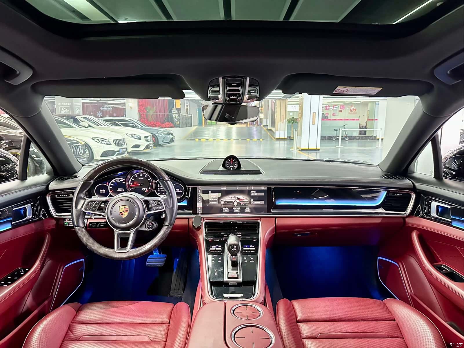 Porsche Panamera, 2018 все фото
