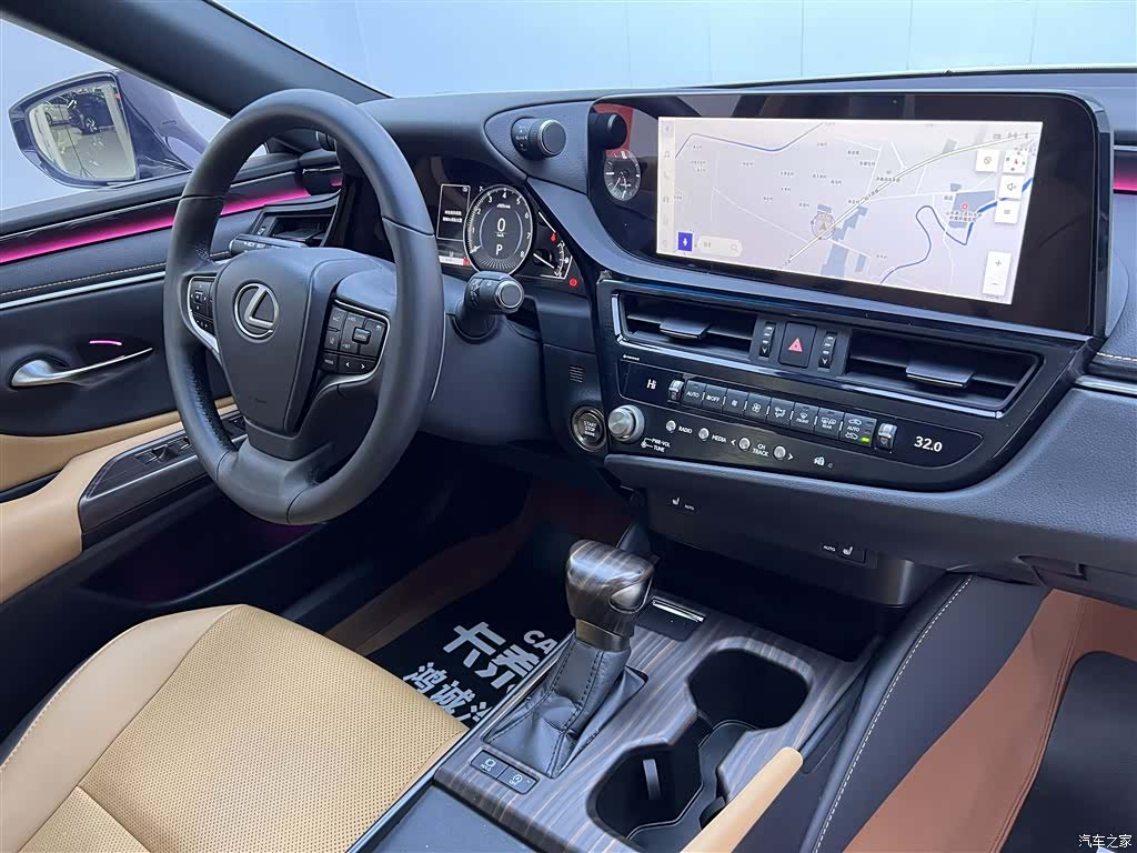 Lexus ES, 2024 24