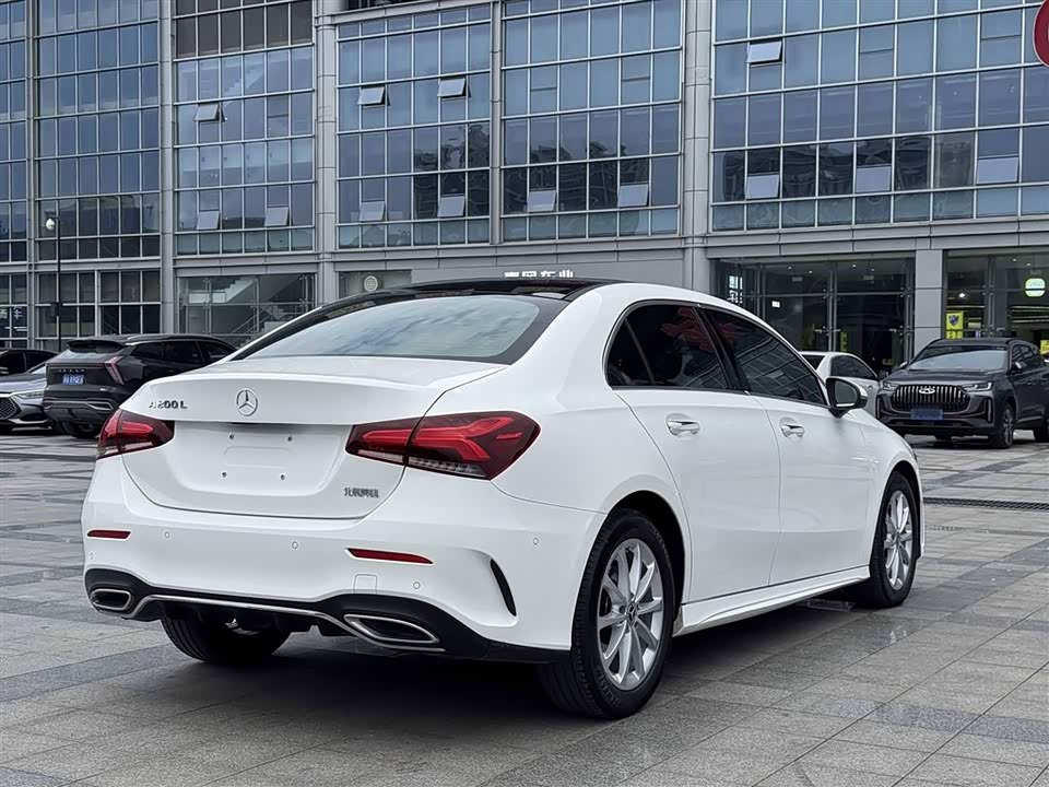 Mercedes-Benz Class A Mercedes-Benz Class A