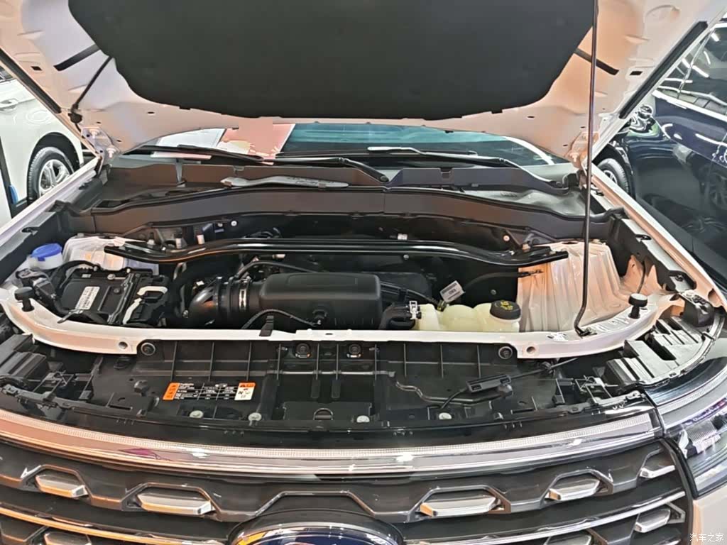 Ford Explorer, 2023 20