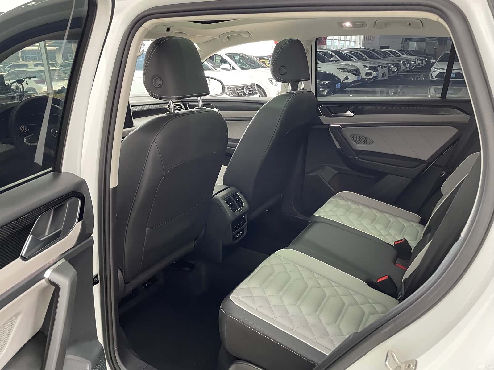 Volkswagen Tayron, 2022 9