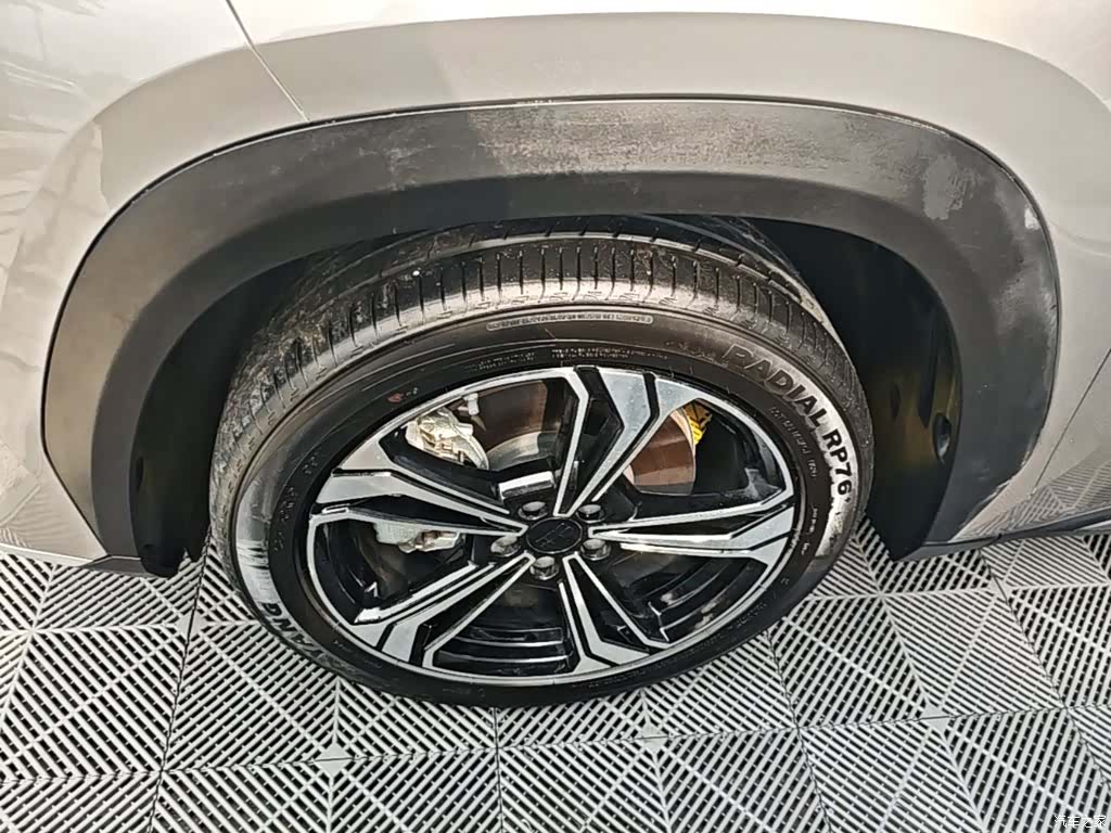 Geely Galaxy L7, 2024 23