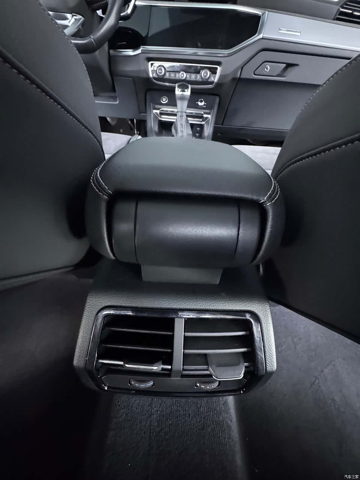 Audi Q3, 2022 18