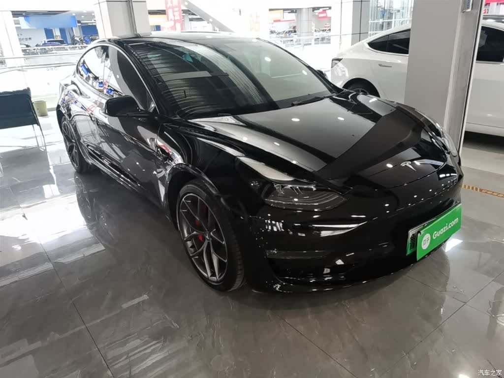 Tesla Model 3, 2022 4