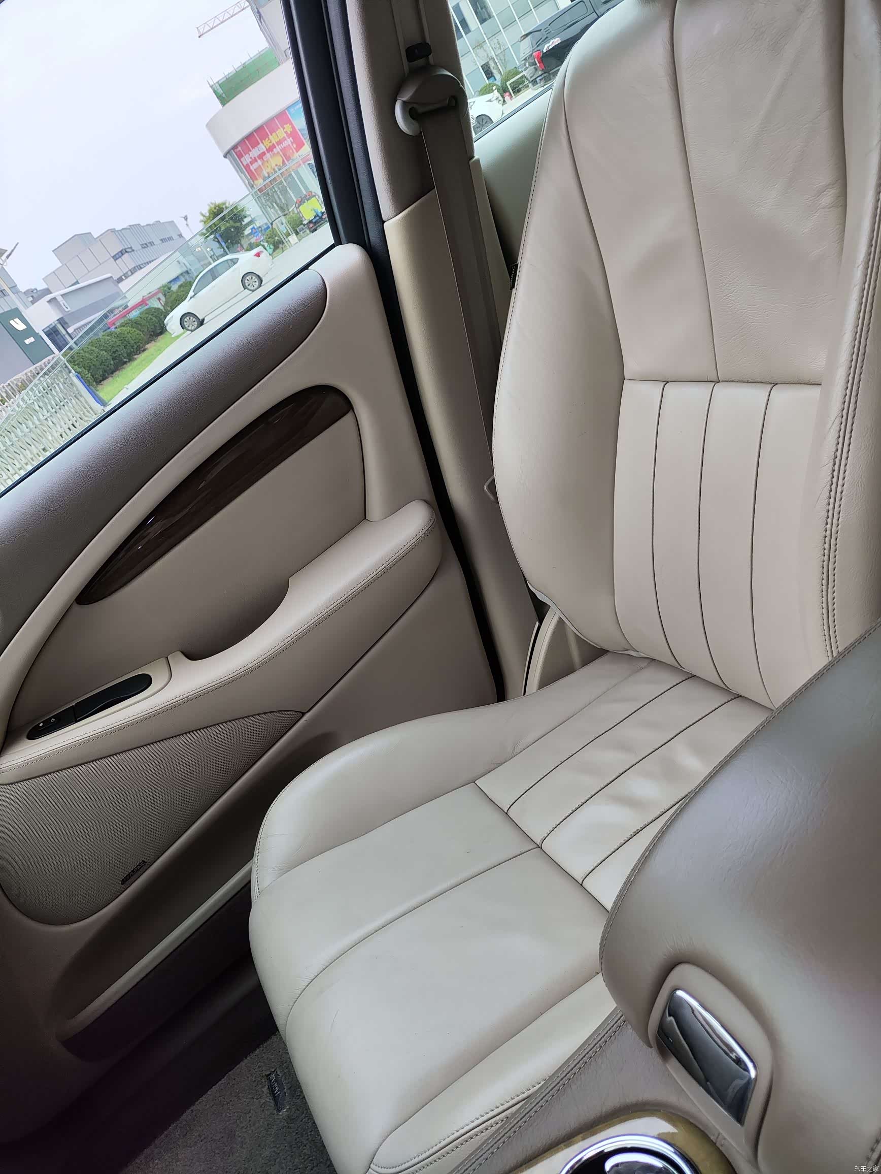 Jaguar S-TYPE, 2004 26
