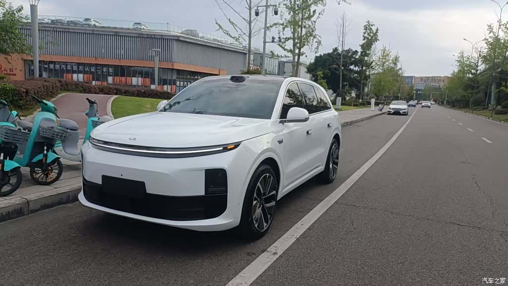 Li Auto L6, 2025 1
