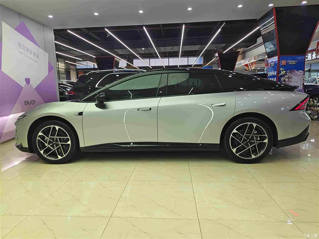 Xpeng P7, 2025 7