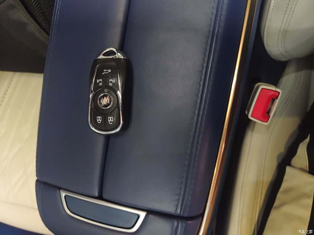 Buick GL8, 2021 9