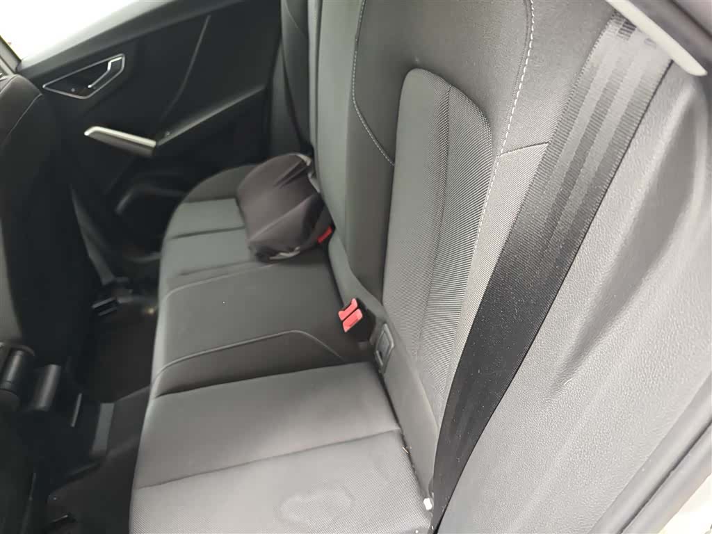 Audi Q2L, 2021 17