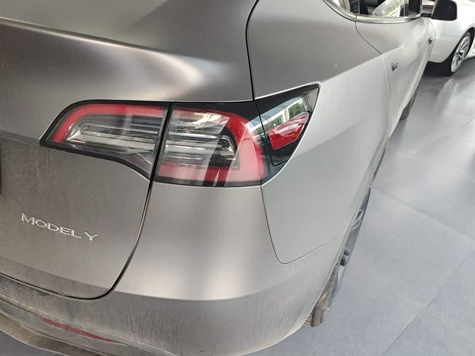 Tesla Model Y Tesla Model Y