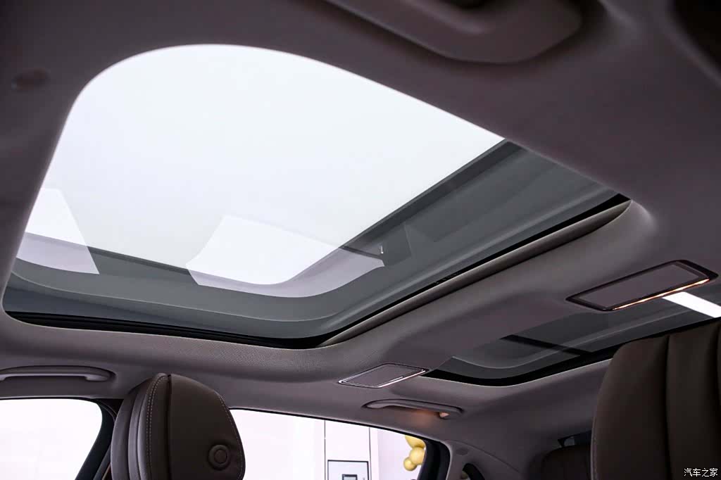 Mercedes-Benz E-Class, 2023 10