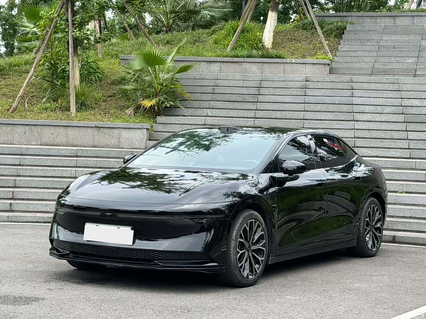 Zeekr 007