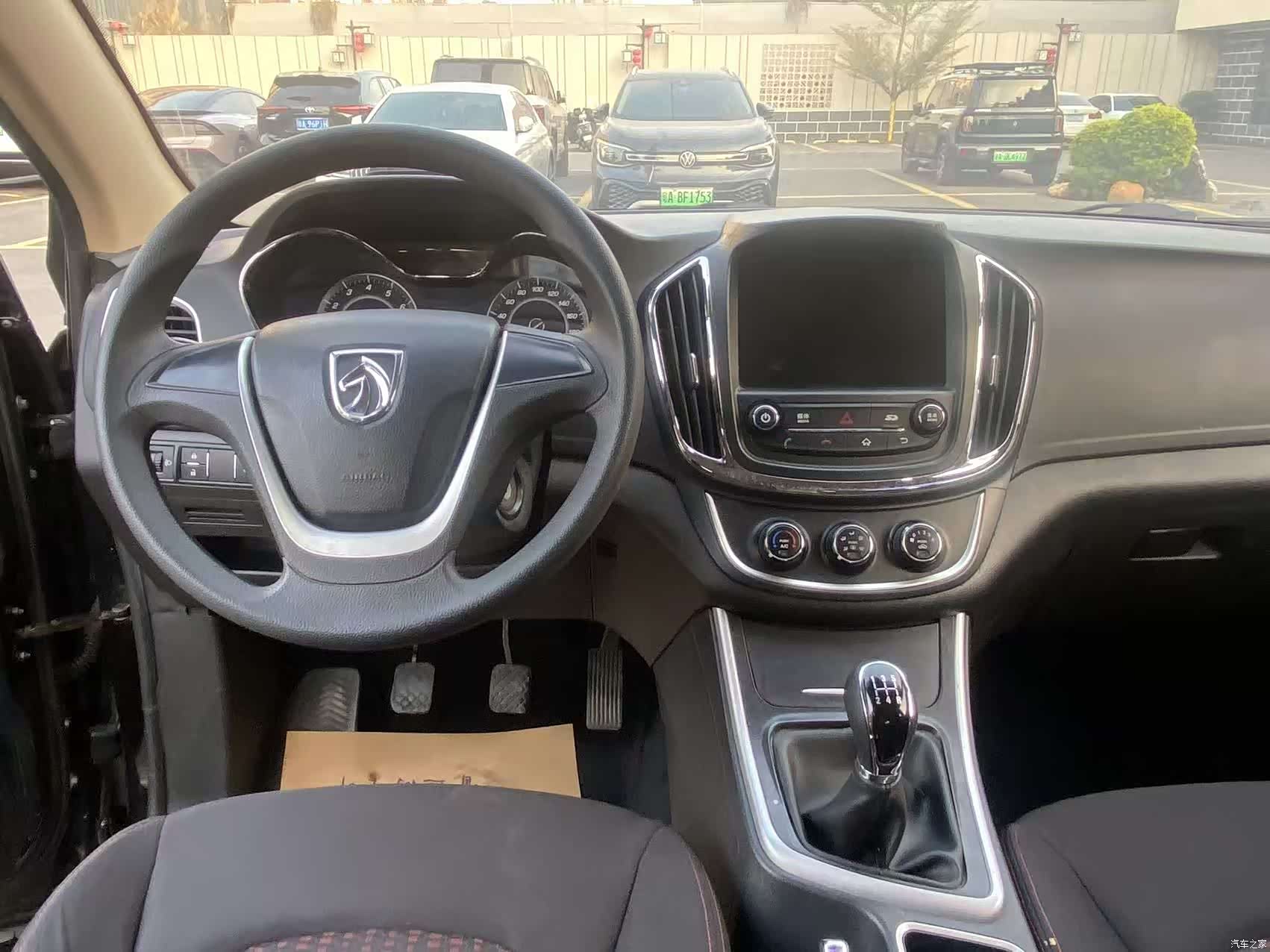 Wuling 560, 2016 22