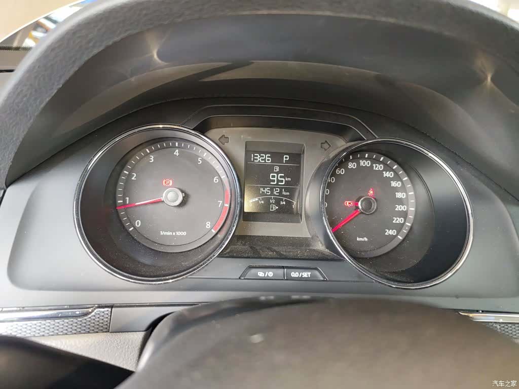 Volkswagen Bora, 2015 12