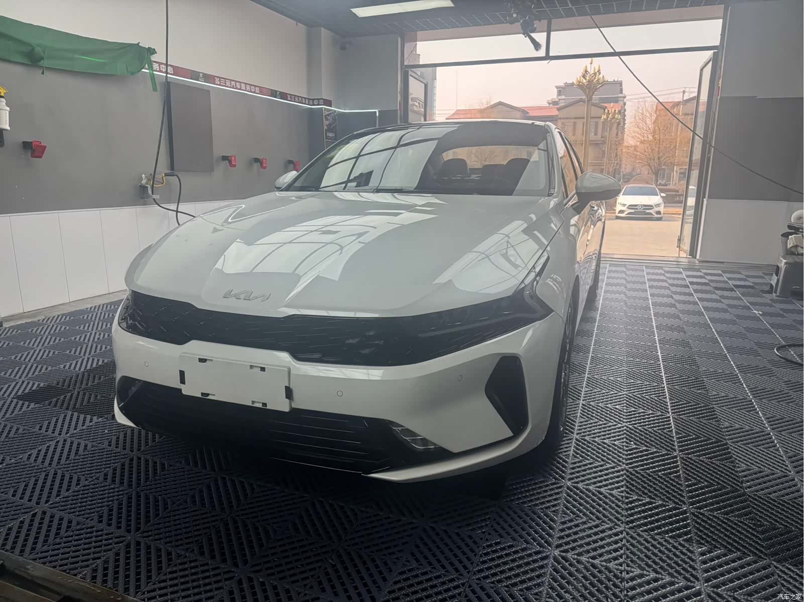 Kia K5, 2023 1