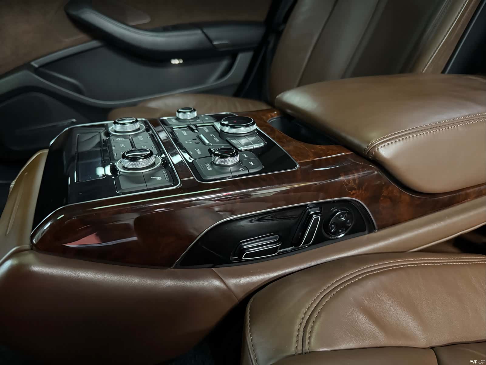 Audi A8L, 2013 25