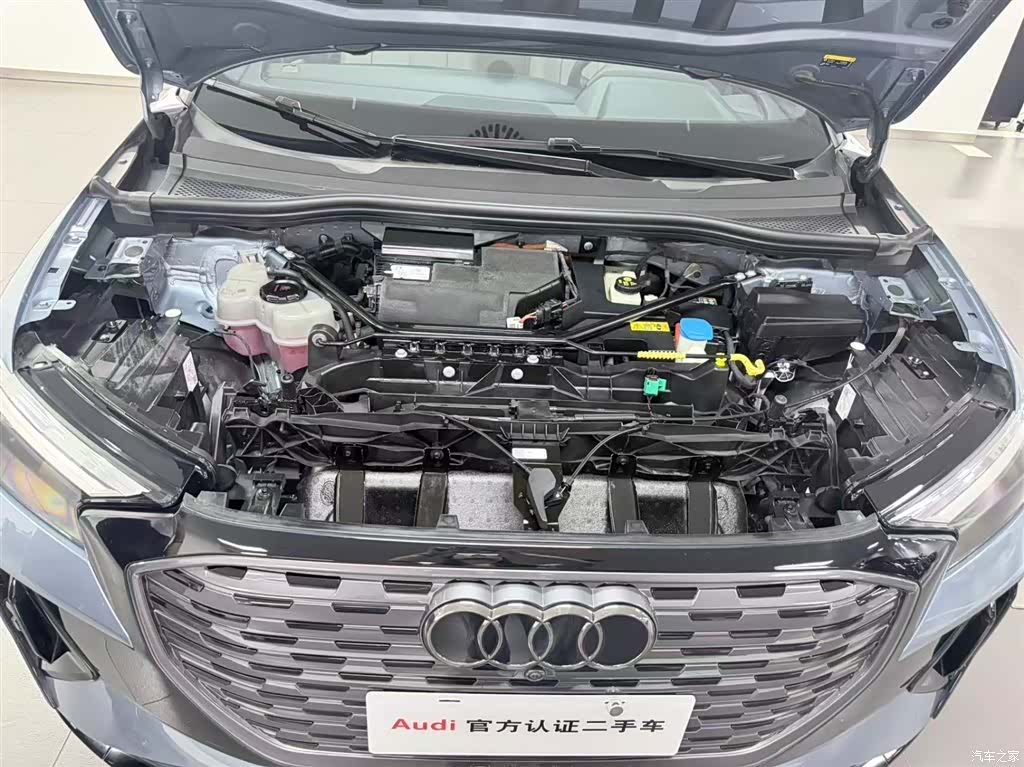 Audi Q4 e-tron, 2022 9