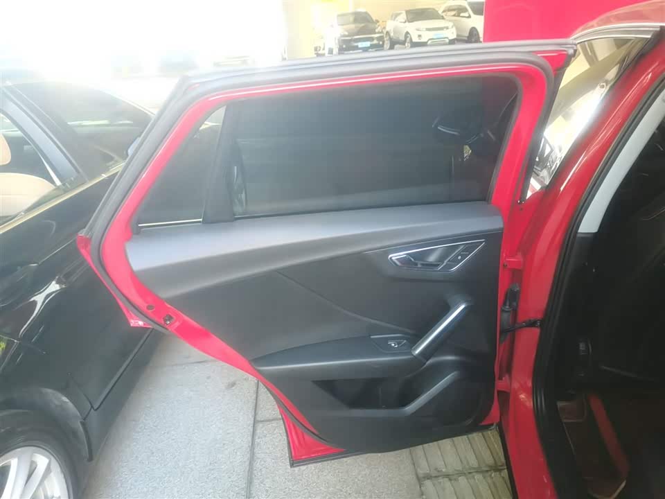 Audi Q2L