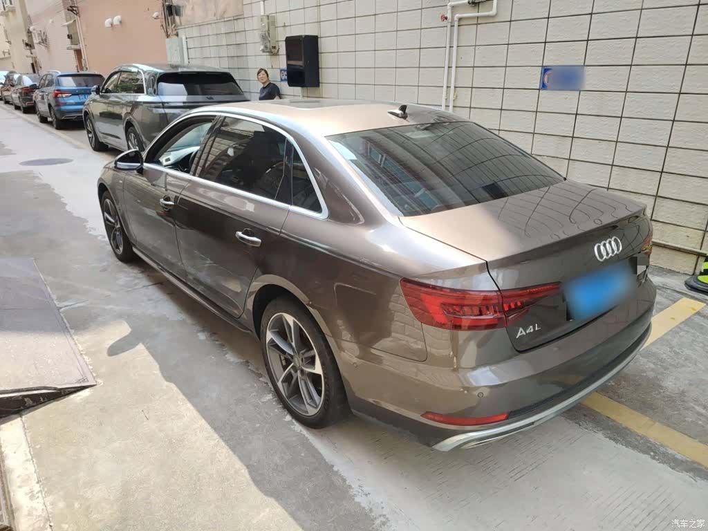 Audi A4L, 2020 23