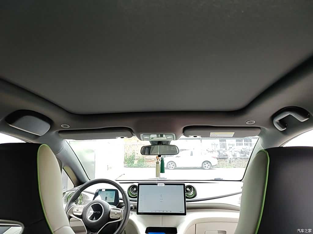 BYD Dolphin, 2022 18