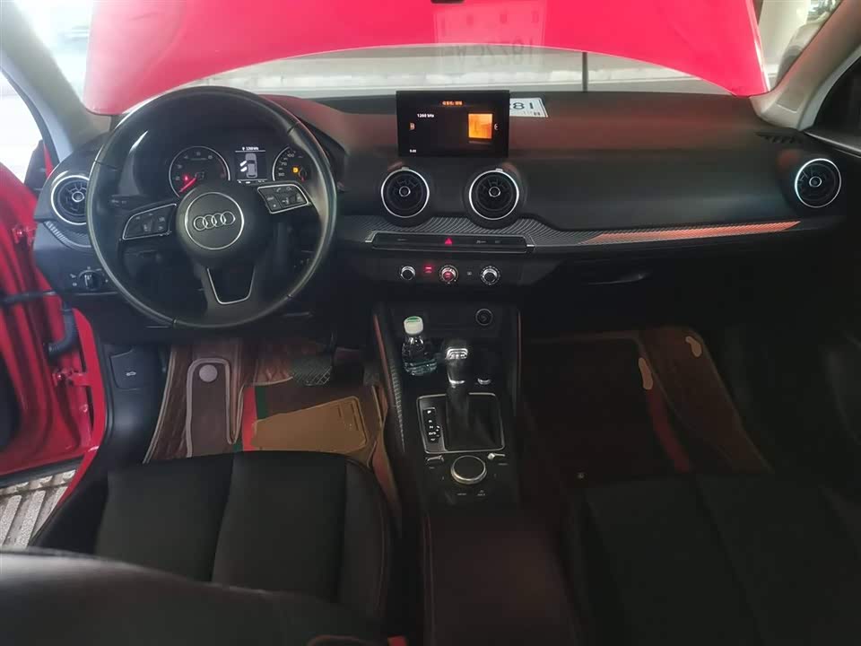 Audi Q2L