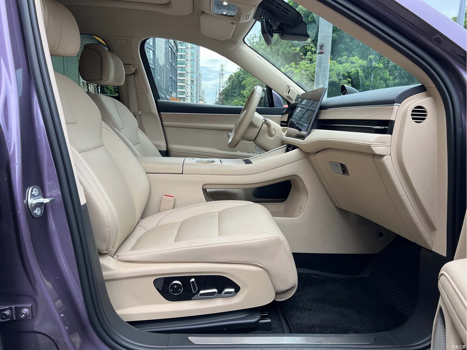 AITO M5, 2025 19