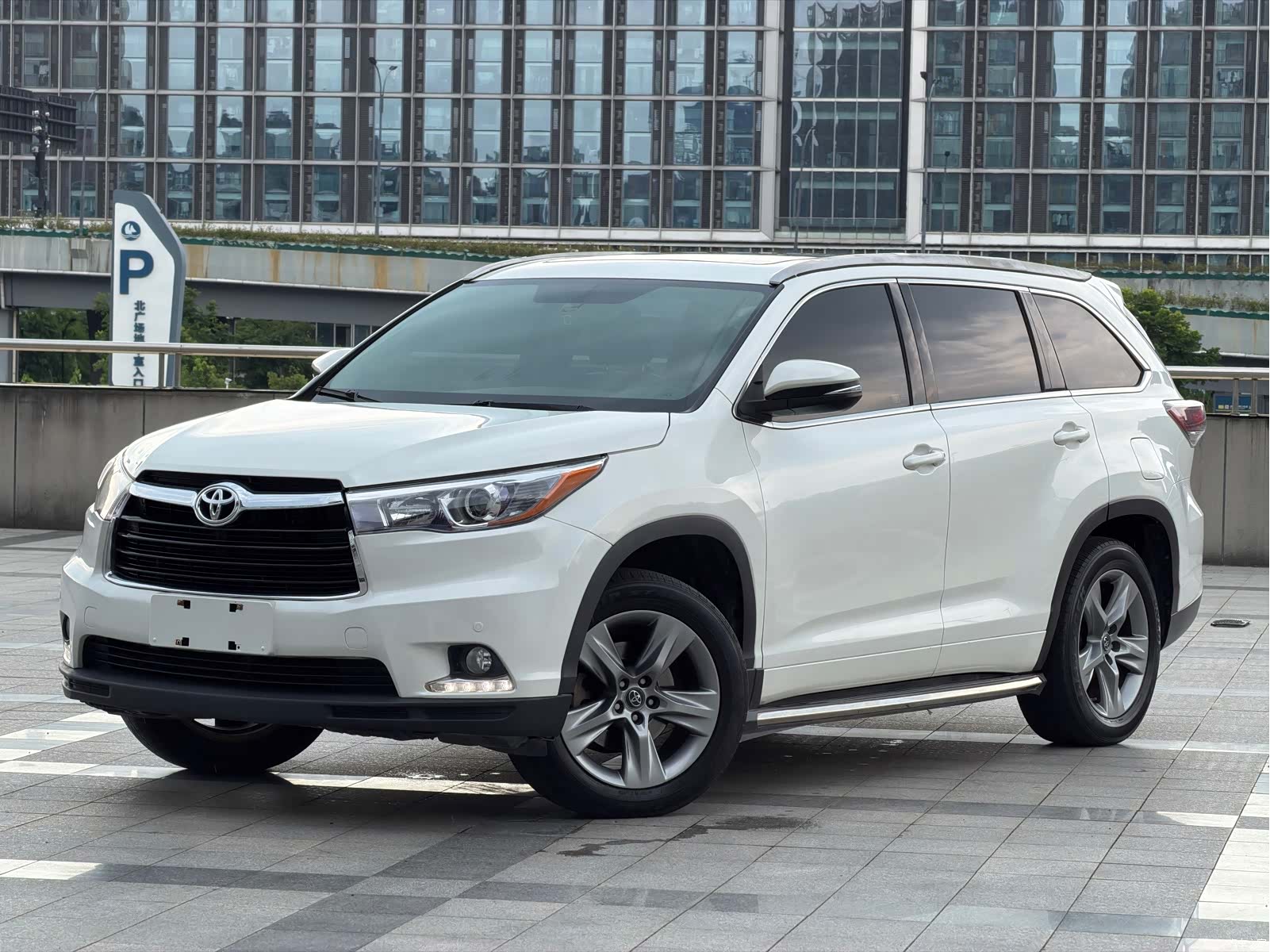 Toyota Highlander, 2017 1
