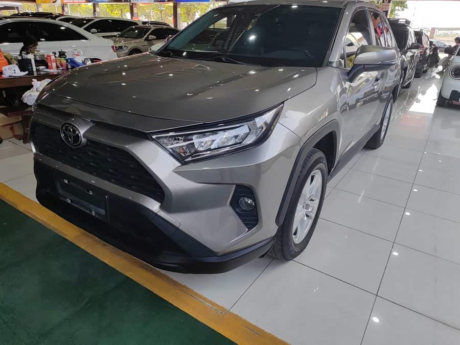 Toyota RAV4 2022, фото 1