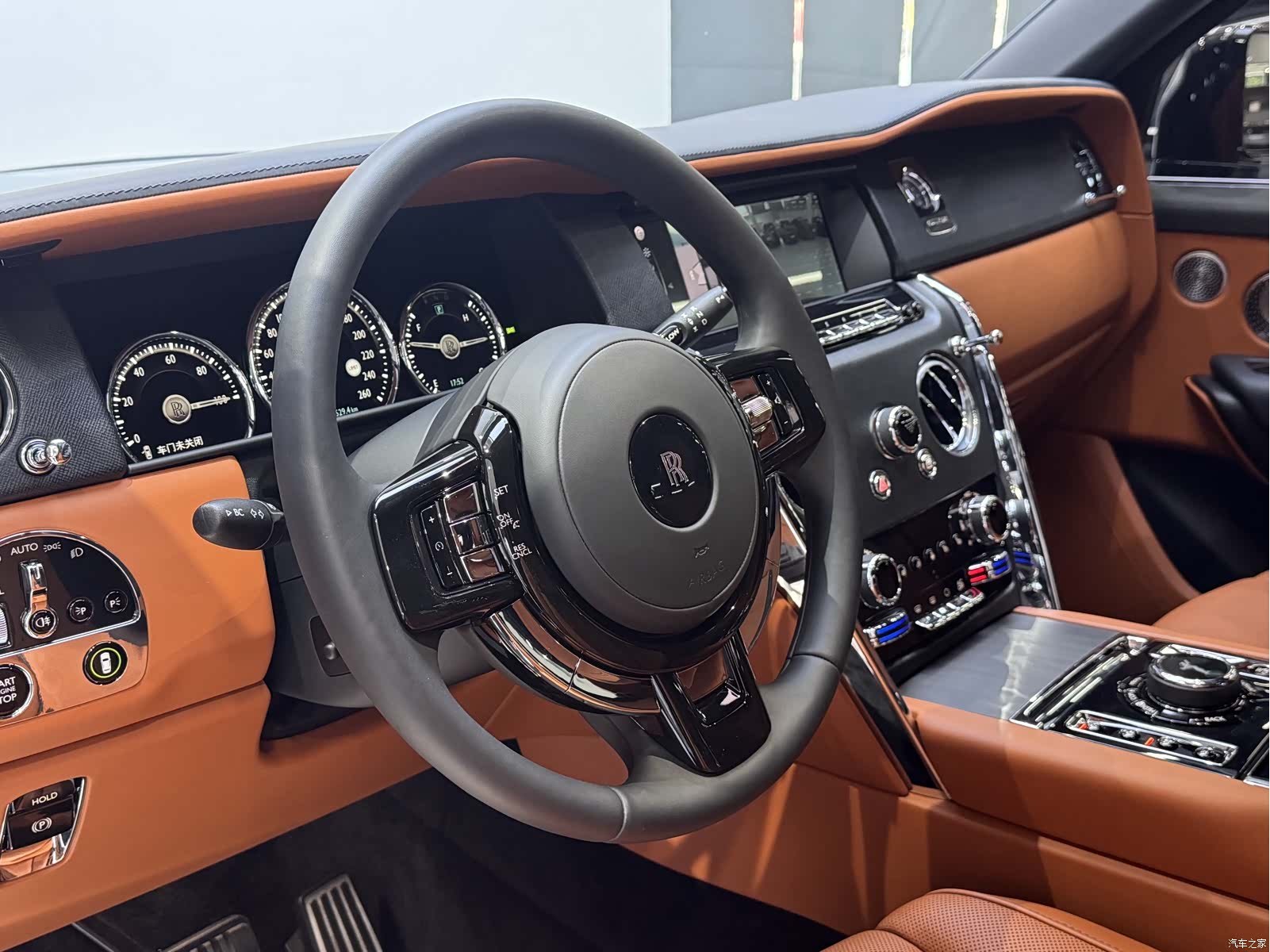 Rolls-Royce Cullinan, 2021 8